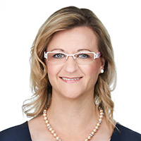 Tara Schneider 200 IG